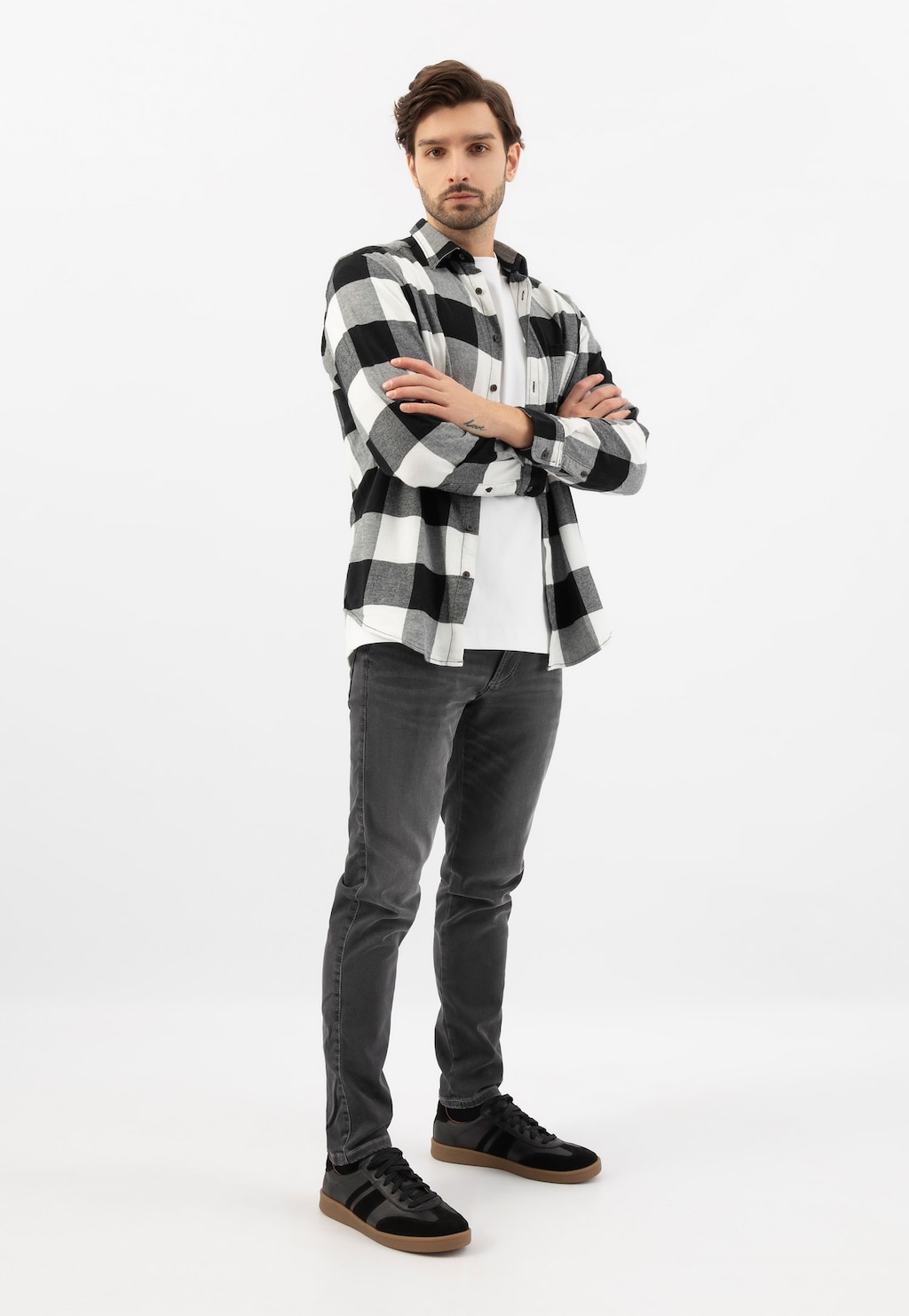 Černé pánské tenisky z kombinované kůže na ploché podrážce 10234-71 Widok 1