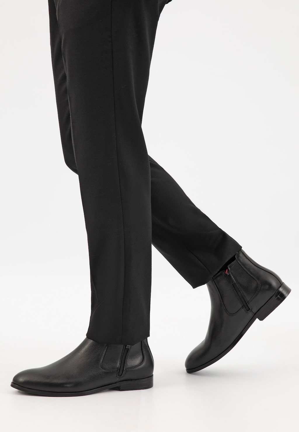 Čierne kožené členkové topánky s zipsom 20030-51 Widok 7