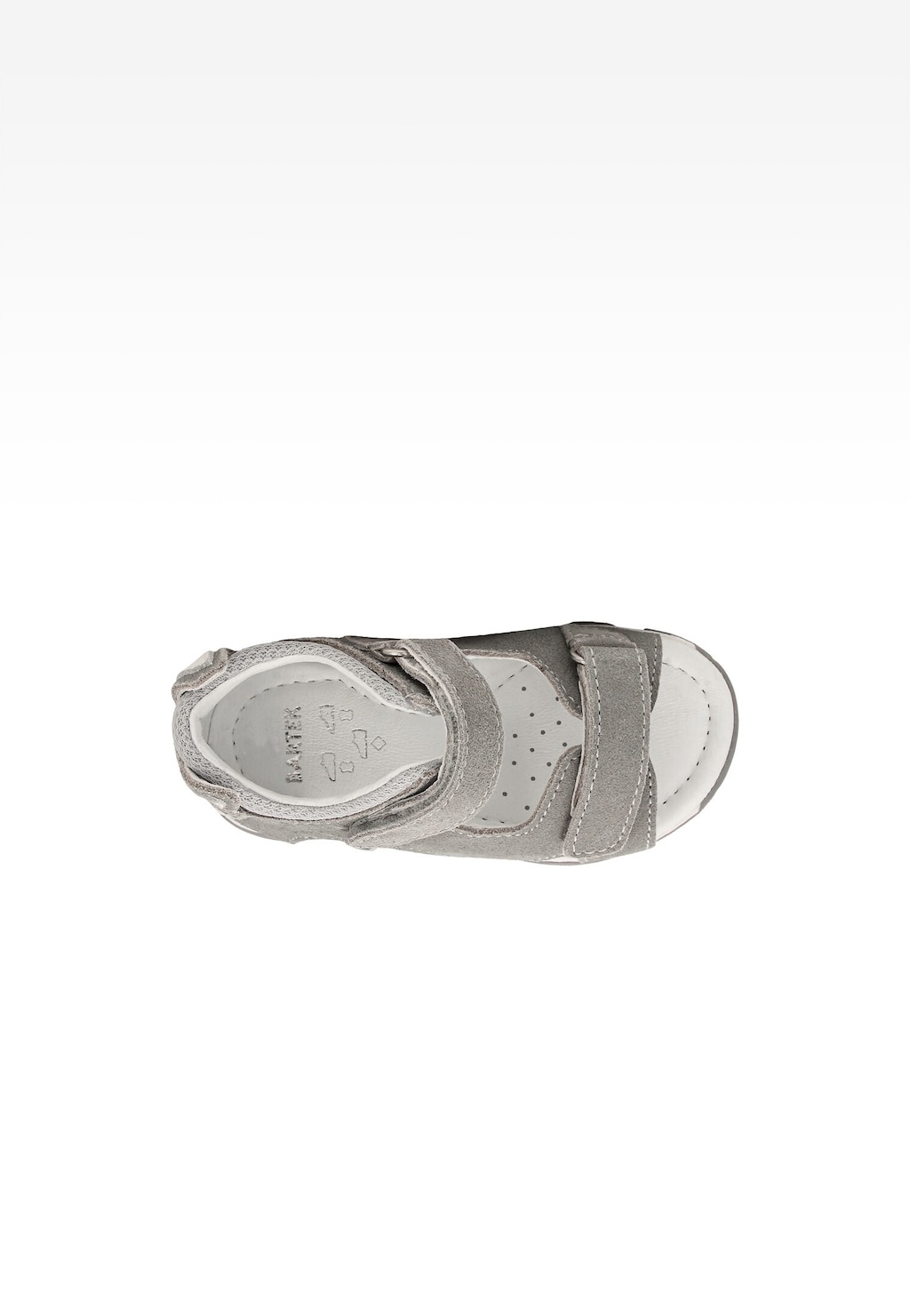 Szare dziecięce sandały Bartek 84411-80 z rzepami, widoczne z góry, z charakterystyczną aplikacją wilka na pięcie i wygodną, perforowaną wkładką.