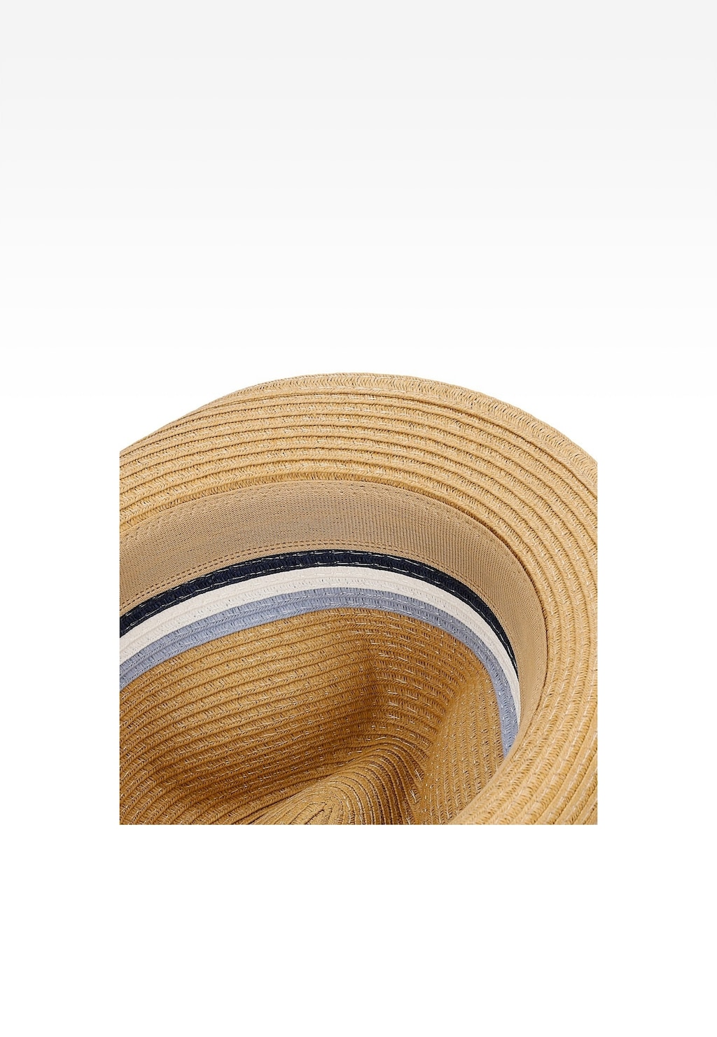 Pleciony kapelusz Bartek model 85608-16 z szerokim rondem w kolorze słomkowym, ozdobiony niebiesko-białą pasiastą taśmą wokół korony, widok z góry.