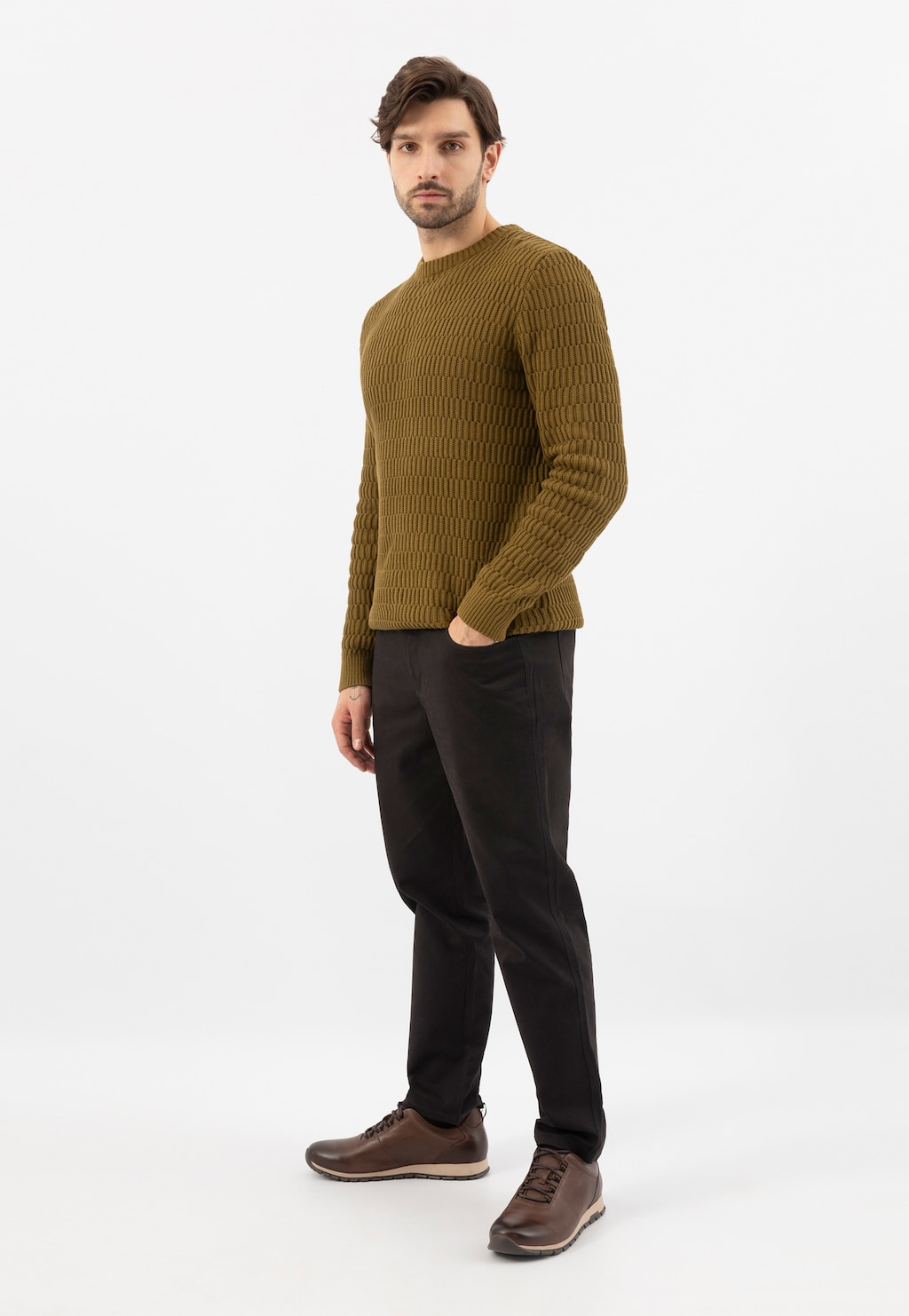 Sneakersy męskie z ciemnobrązowej skóry licowej 10039-52 Widok 1