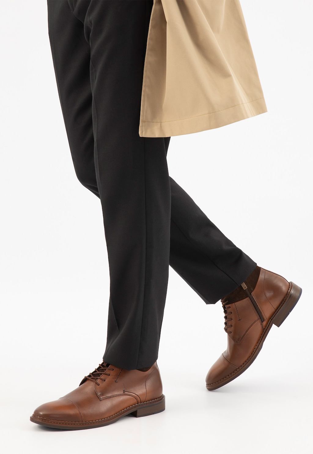 Hnědé pánské polobotky z hladké kůže a vložkami z nubuku 24103-73 Widok 7