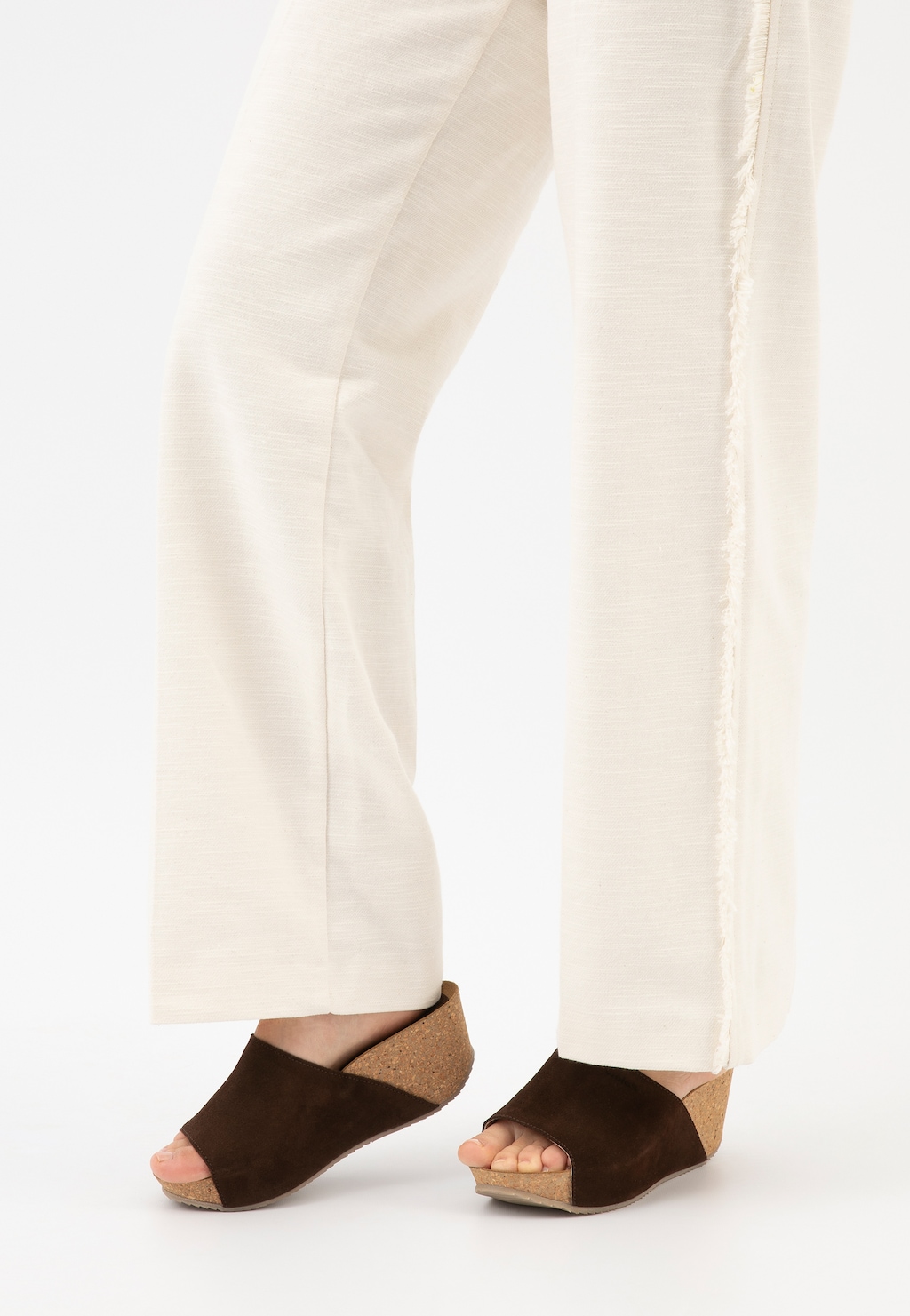 Klapki na koturnie w kolorze czekoladowego brązu 74021-62 Widok 7