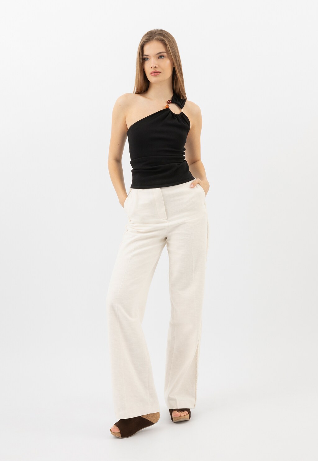 Klapki na koturnie w kolorze czekoladowego brązu 74021-62 Widok 9