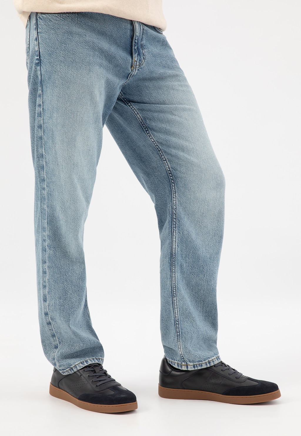 Pánské tenisky z tmavě modré lícové kůže a nubuku 10250-76 Widok 8