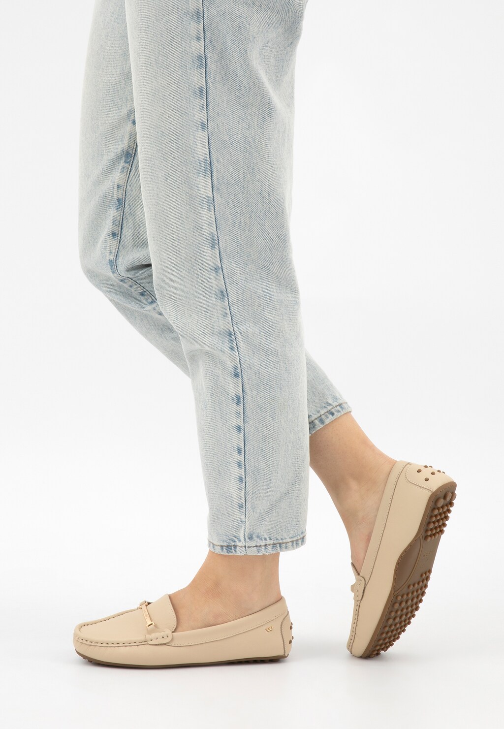 Béžové dámske mokasíny na podrážke typu driver 46210-54 Widok 8