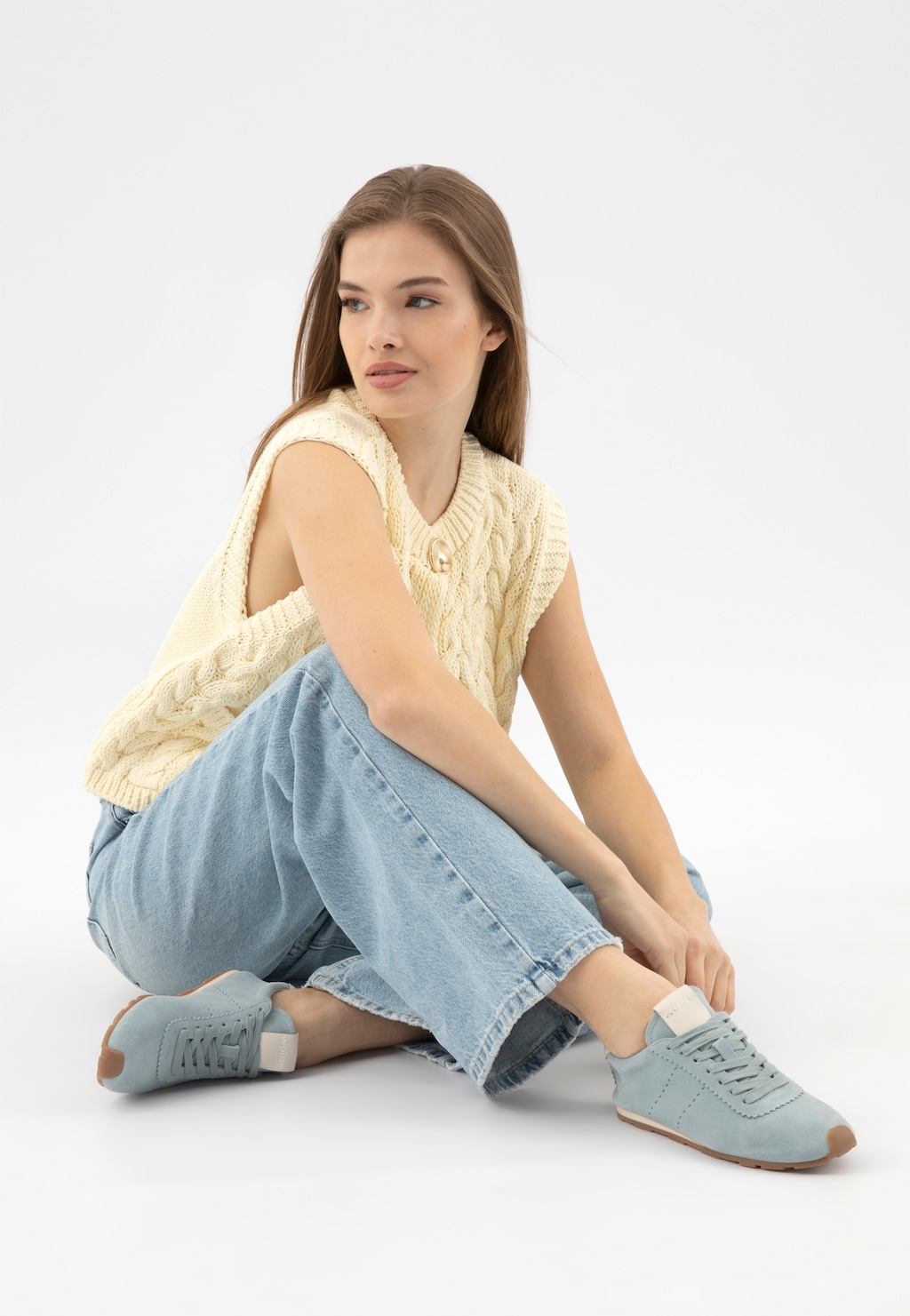 Jasnoniebieskie sneakersy na cienkiej podeszwie 46339-66 Widok 1