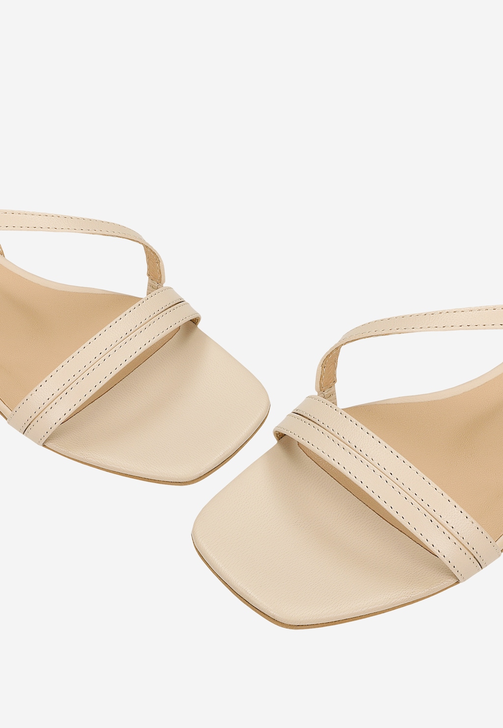 Béžové dámské kožené sandály na nízkém podpatku 76222-54 Widok 7