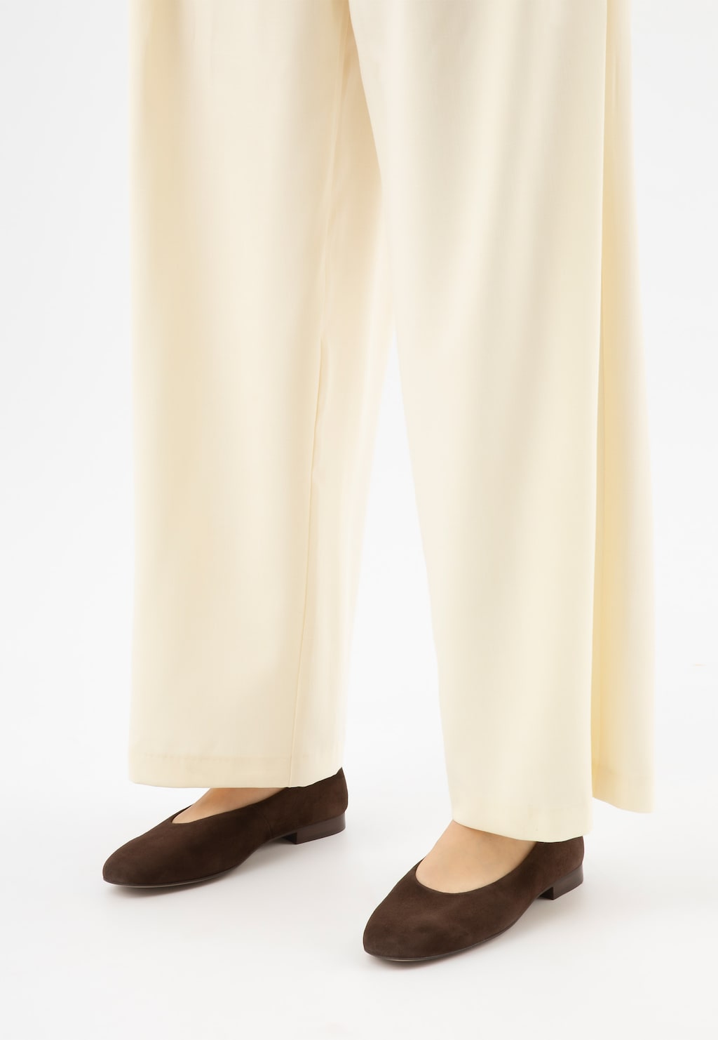 Tmavohnedé dámske balerínky zo semišovej kože 44003-62 Widok 7