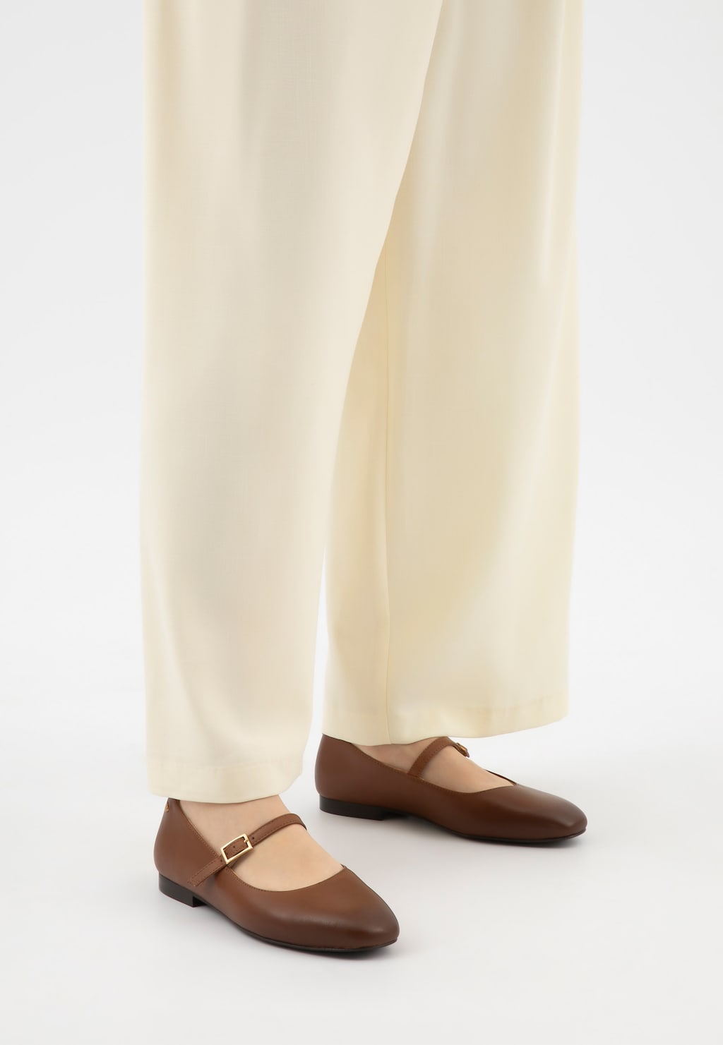 Brązowe baleriny Mary Jane ze skóry licowej 44055-52 Widok 8