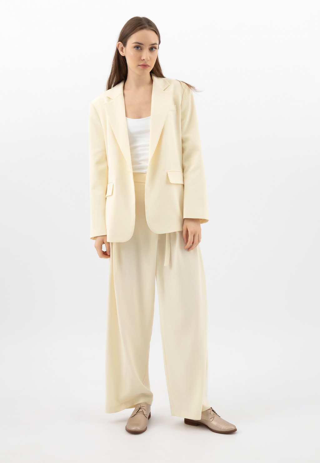 Zlaté kožené oxfordky pre ženy na hnedej podrážke 46342-58 Widok 10