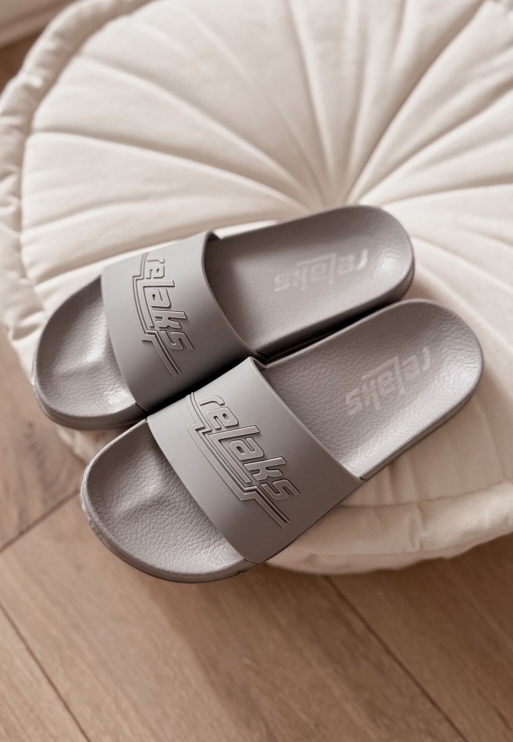 RELAKS popielate klapki z pianki EVA R34008-10 Widok 1