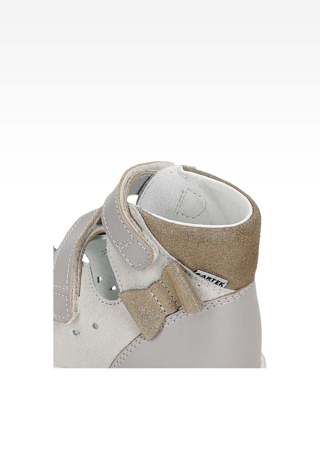 Popolavo-strieborné zatvorené sandále BARTEK 86803-028 Widok 7