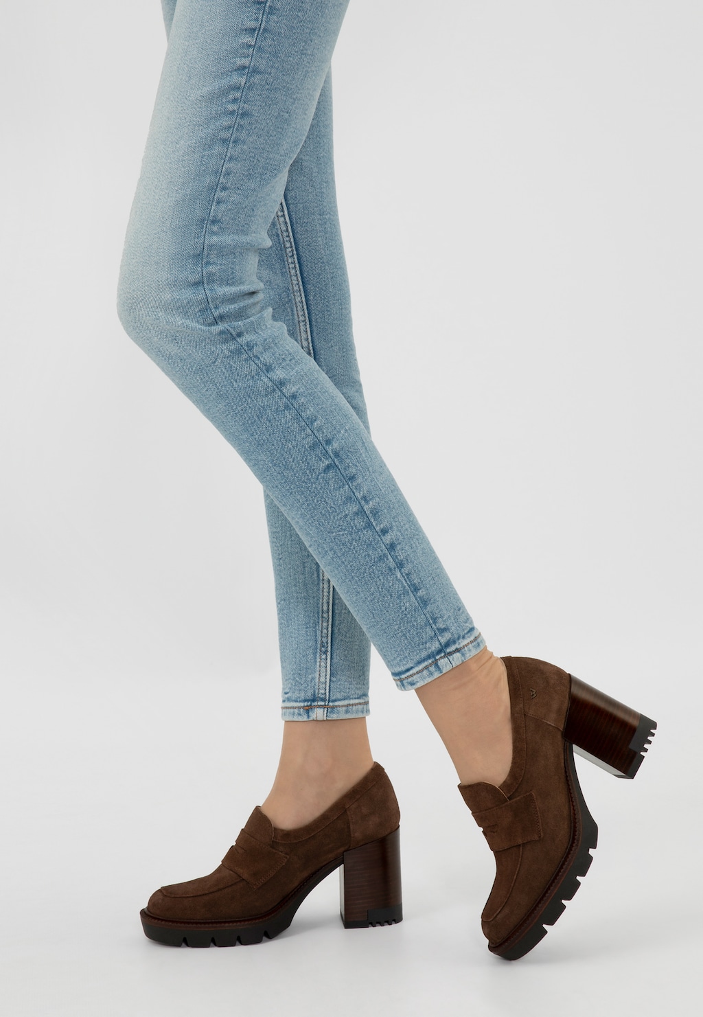 Brązowe mokasyny penny loafers na słupku 46239-62 Widok 8