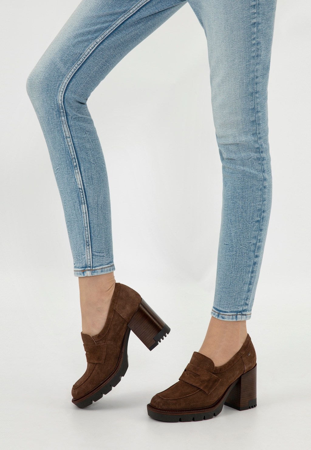 Brązowe mokasyny penny loafers na słupku 46239-62 Widok 9