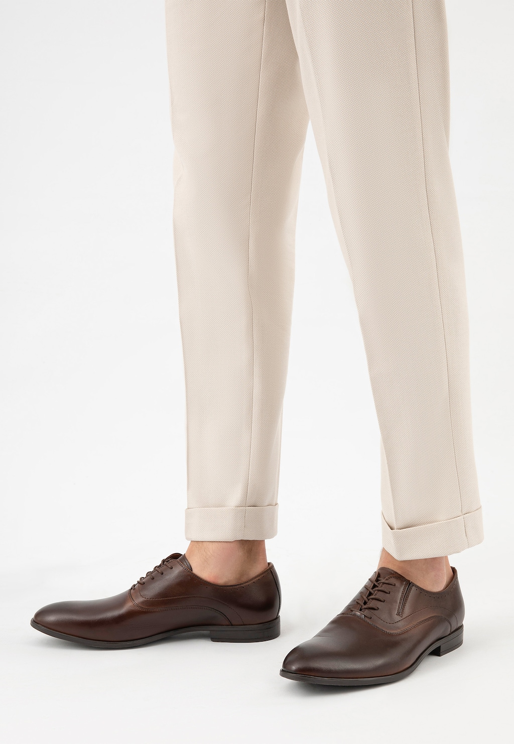 Hnědé pánské polobotky ve formálním stylu 10166-52 Widok 7