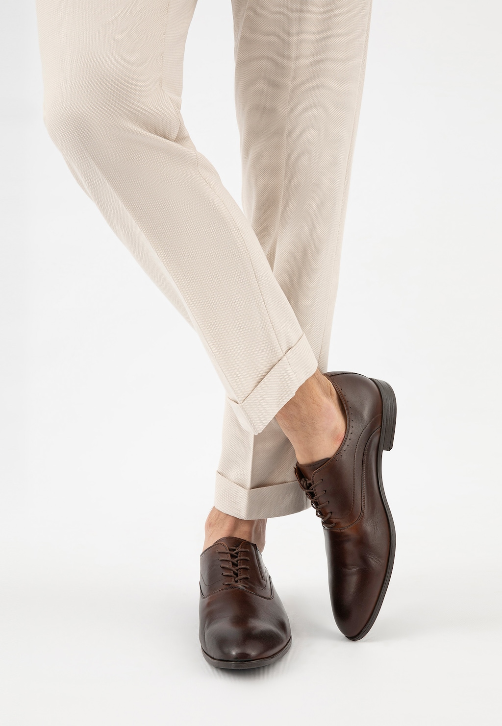 Hnědé pánské polobotky ve formálním stylu 10166-52 Widok 8