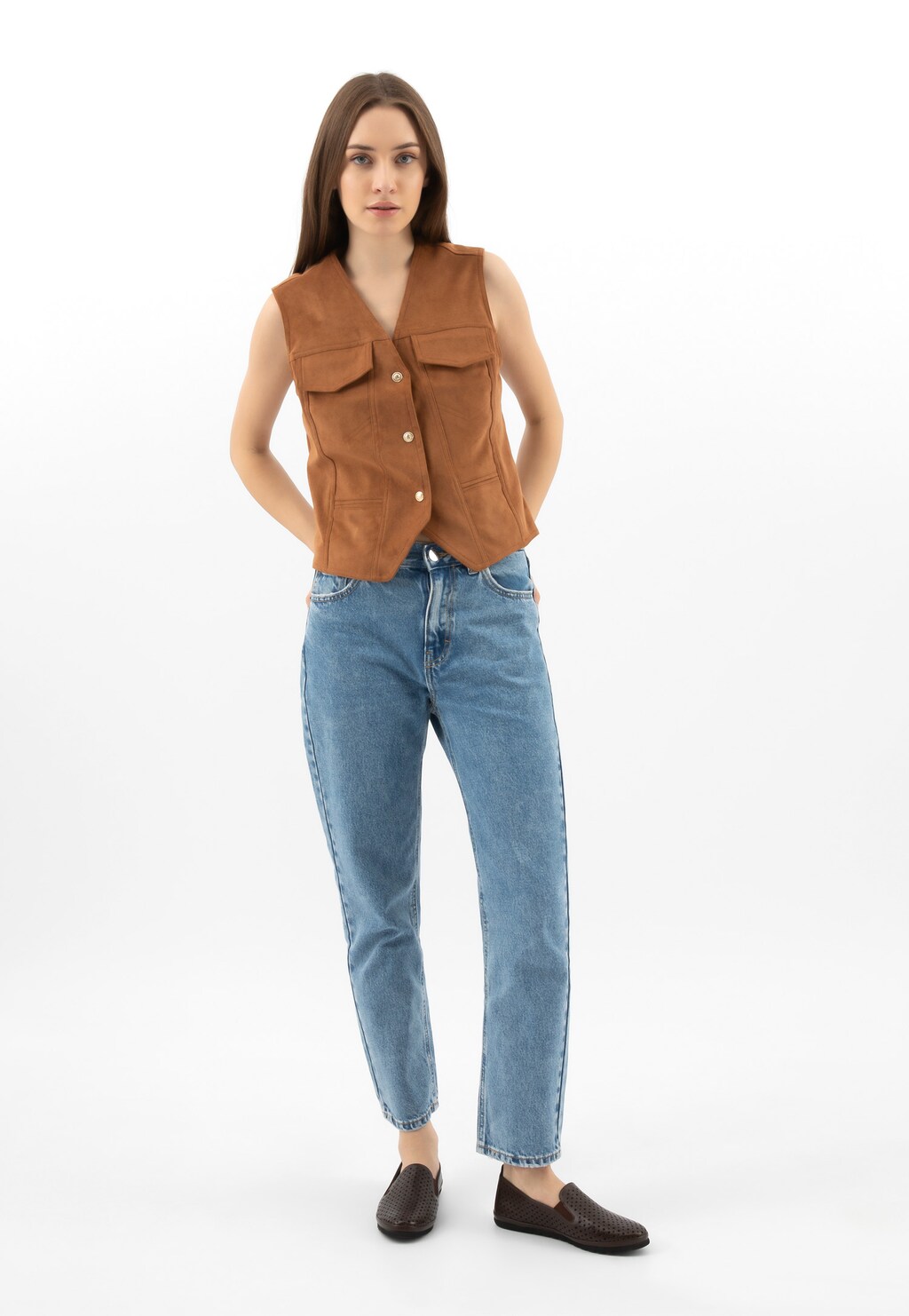 Brązowe loafersy damskie z ażurowanej skóry licowej 46102-52 Widok 10