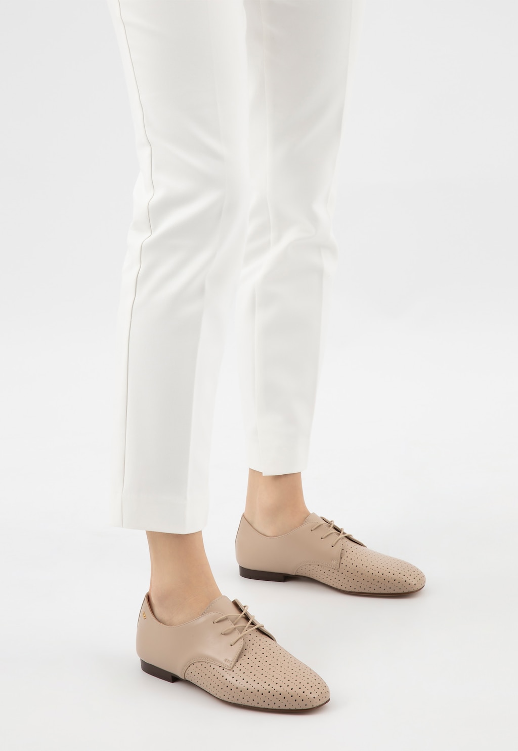 Béžové dámské polobotky se šněrováním z pravé kůže 46332-54 Widok 8