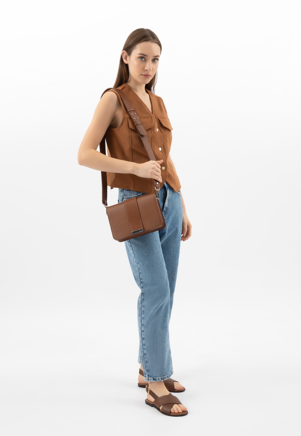 Malá svetlohnedá dámska kabelka so zdobeným remienkom 80187-53 Widok 9