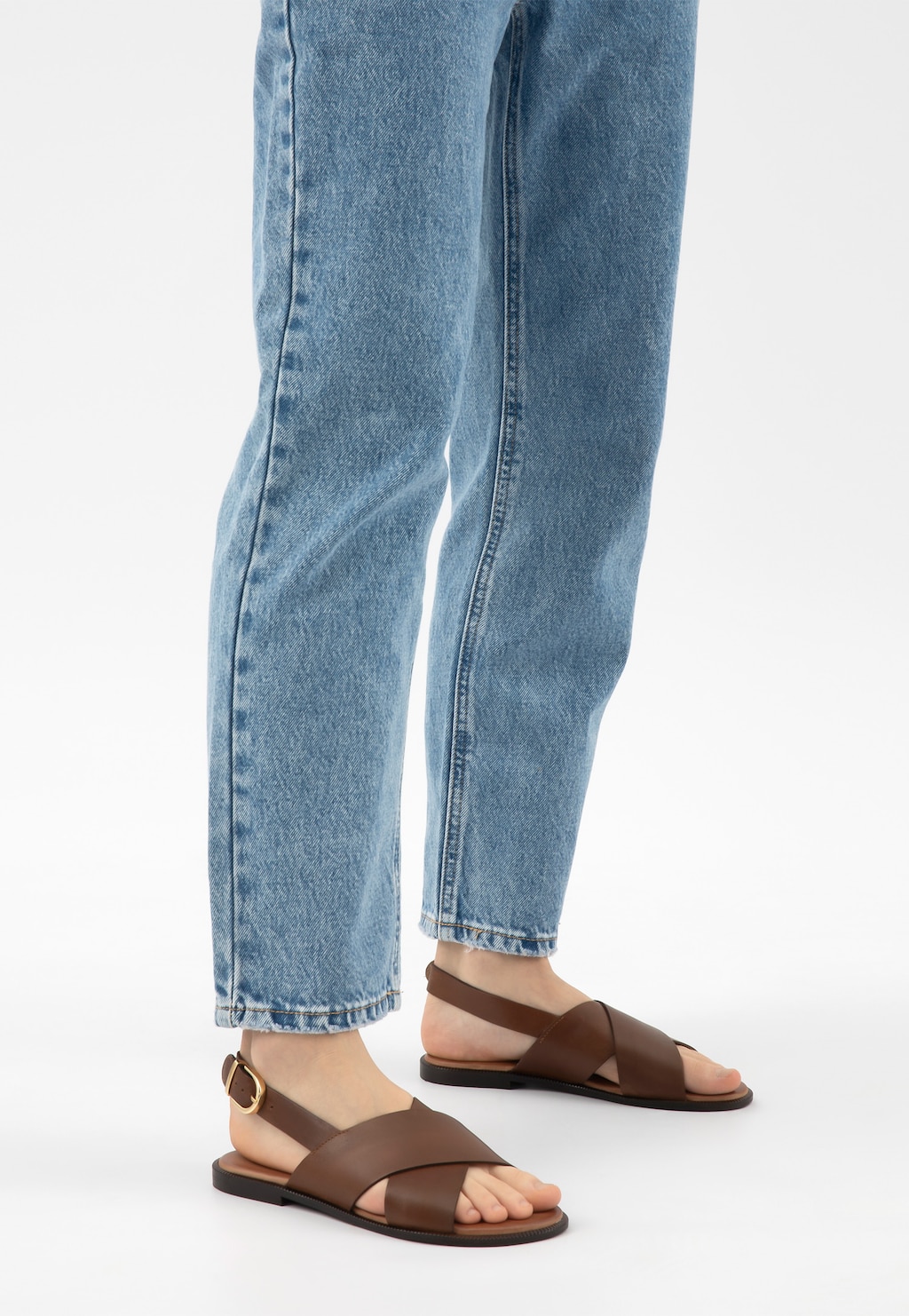 Hnedé dámske sandále z lícnej kože 76071-52 Widok 7