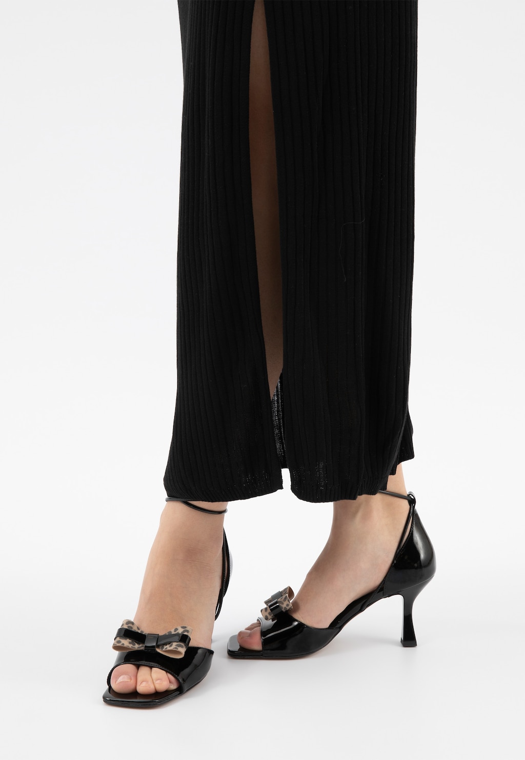 Odnímatelná ozdoba na boty ve formě mašle s leopardím vzorem a lakovaným páskem 98521-54 Widok 5