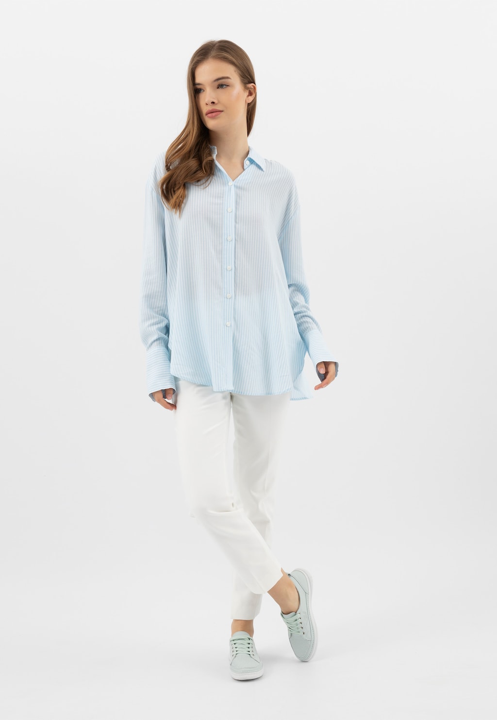 Modré dámske tenisky z perforovanej kože 46265-56 Widok 9