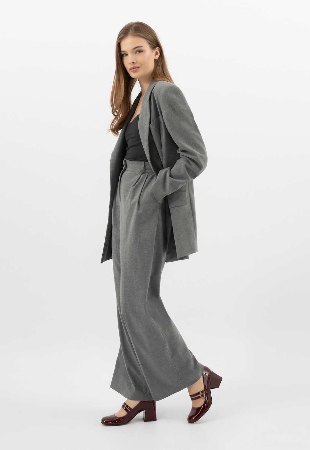 Bordové lakované lodičky Mary Jane na širokom podpätku 35143-35 Widok 9