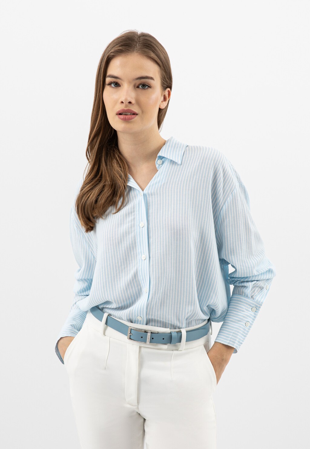 Niebiesko-beżowy dwustronny pasek damski ze srebrną klamrą 93102-56 Widok 9