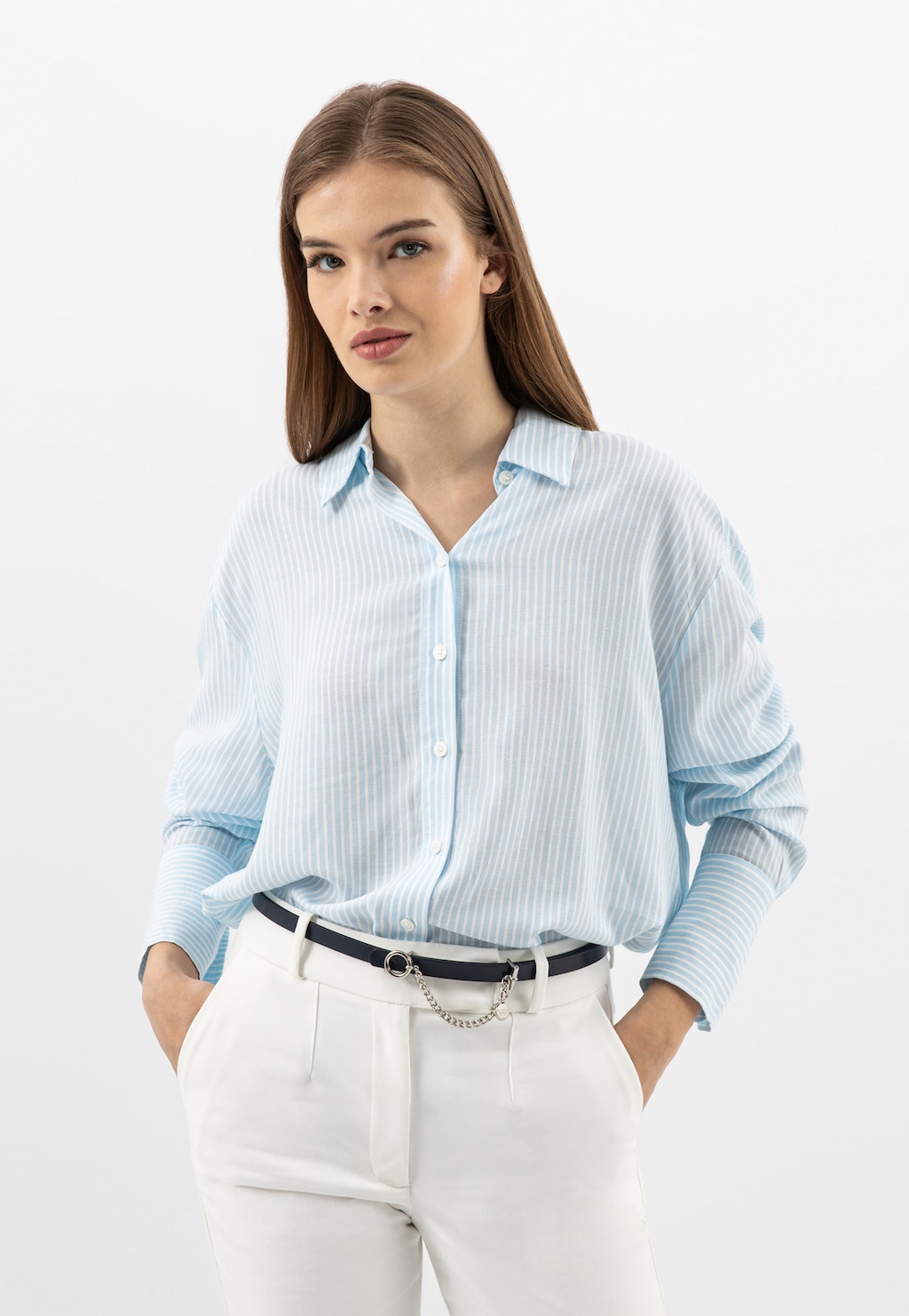 Obojstranný dámsky opasok modro-biely s ozdobnou retiazkou 93100-56 Widok 1