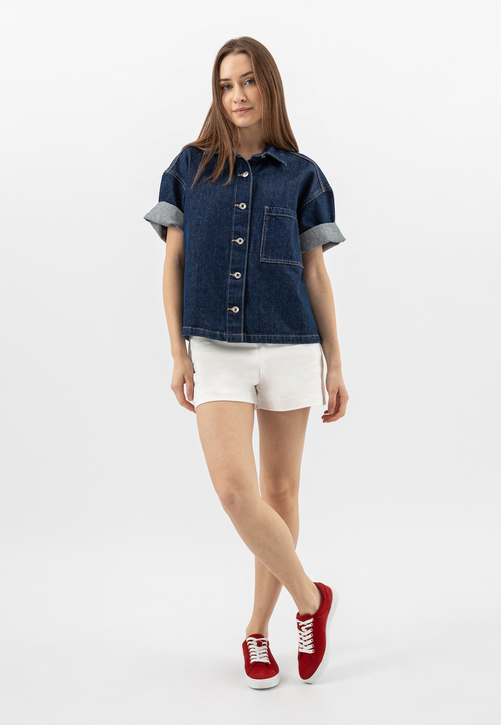 Czerwone sznurowane trampki damskie ze skóry nubukowej 46086-12 Widok 1