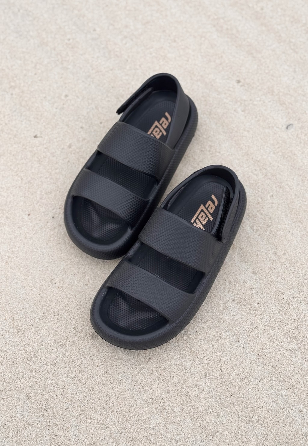 Černé gumové sandály RELAKS na suchý zip R74031-11 Widok 1