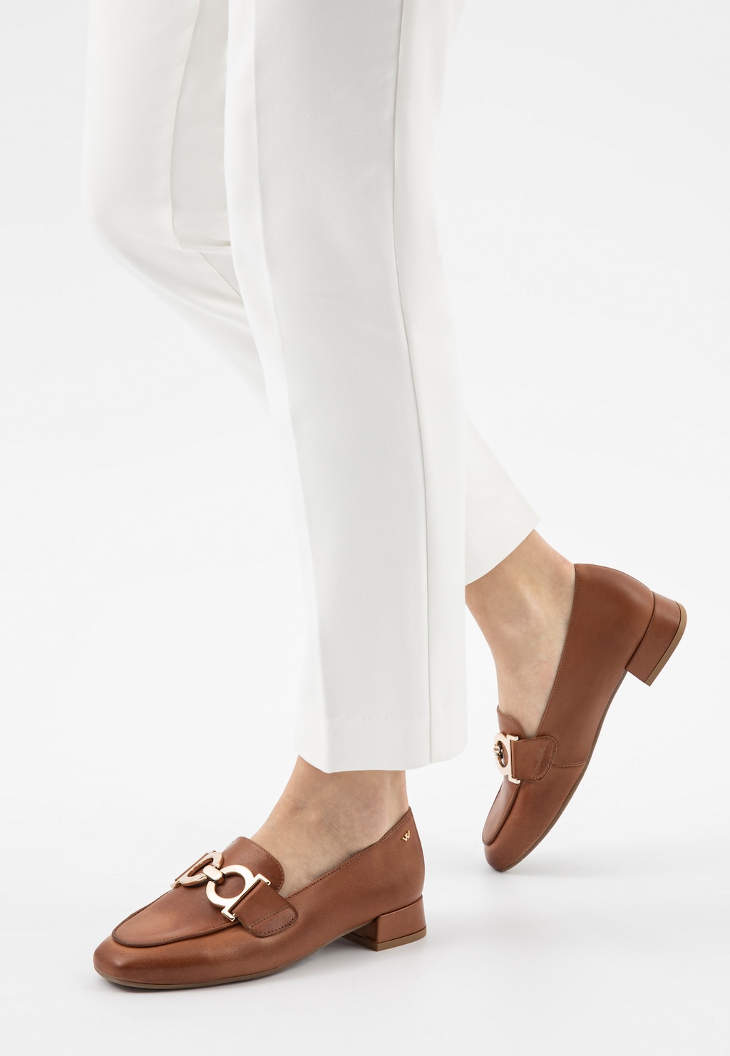 Brązowe wsuwane półbuty na obcasie 46320-52 Widok 8