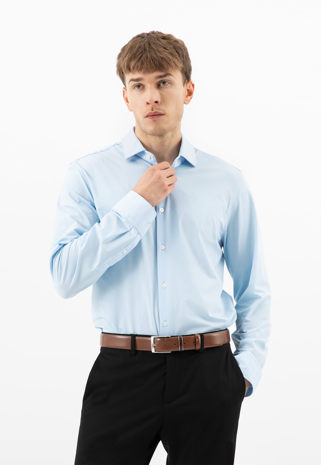 Hnědý pánský pásek z pravé kůže se stříbrnou sponou 93103-52 Widok 1