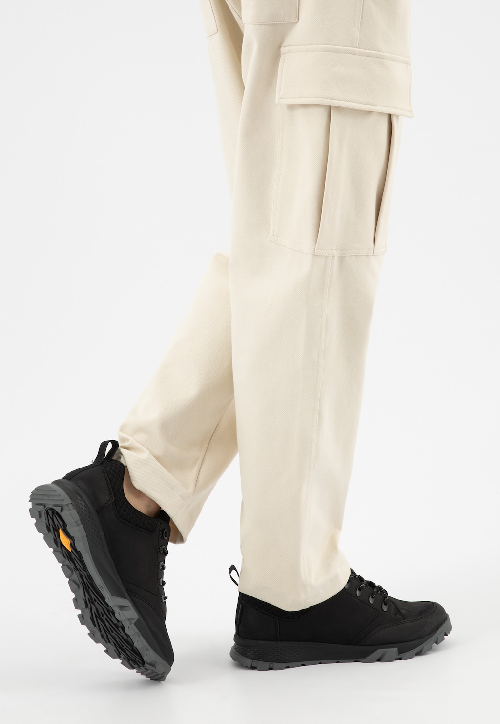 Černé nízké trekkingové boty pánské z kůže crazy horse a textilního materiálu 10273-81 Widok 8