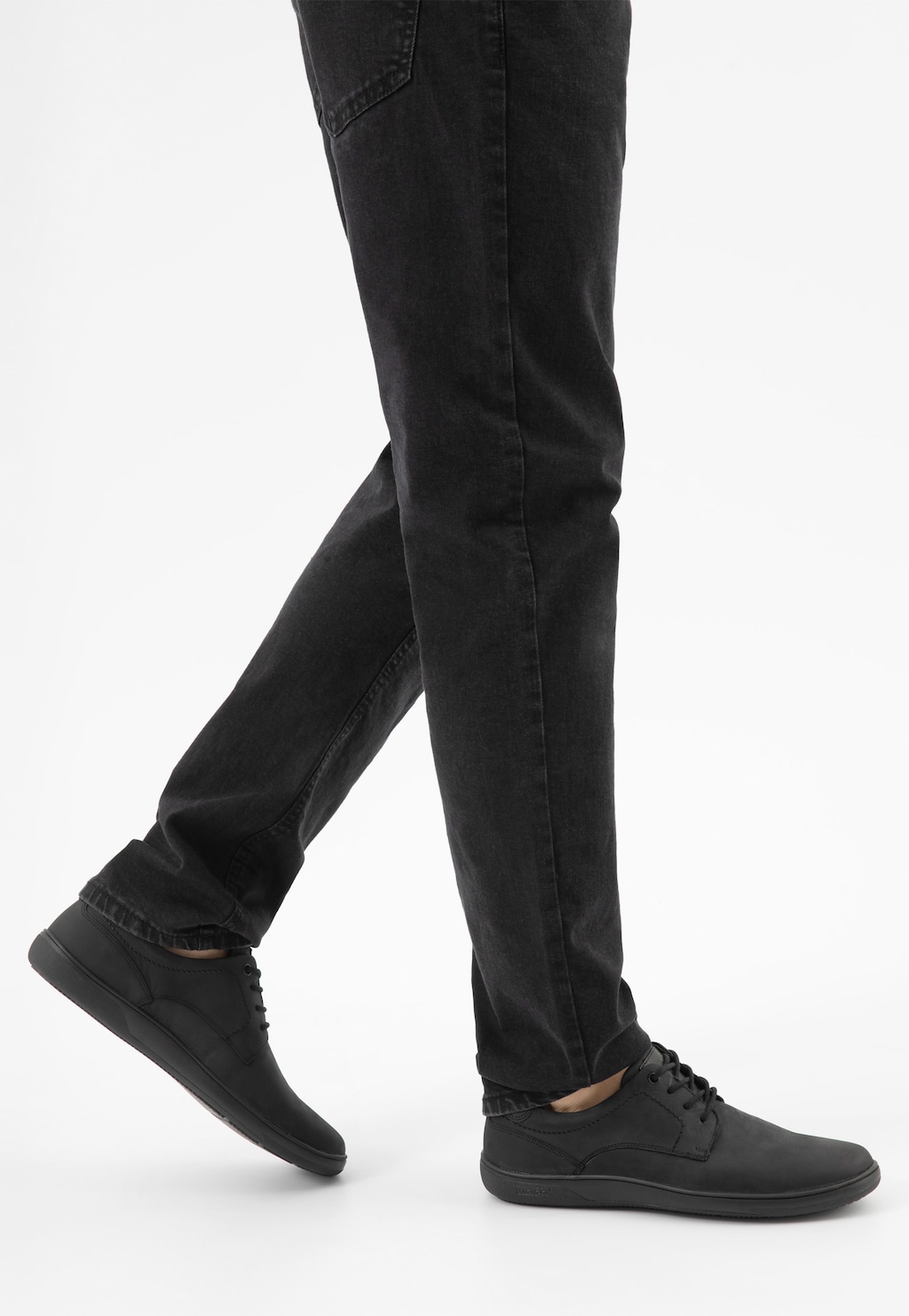 Czarne sznurowane półbuty męskie 10266-81 Widok 8