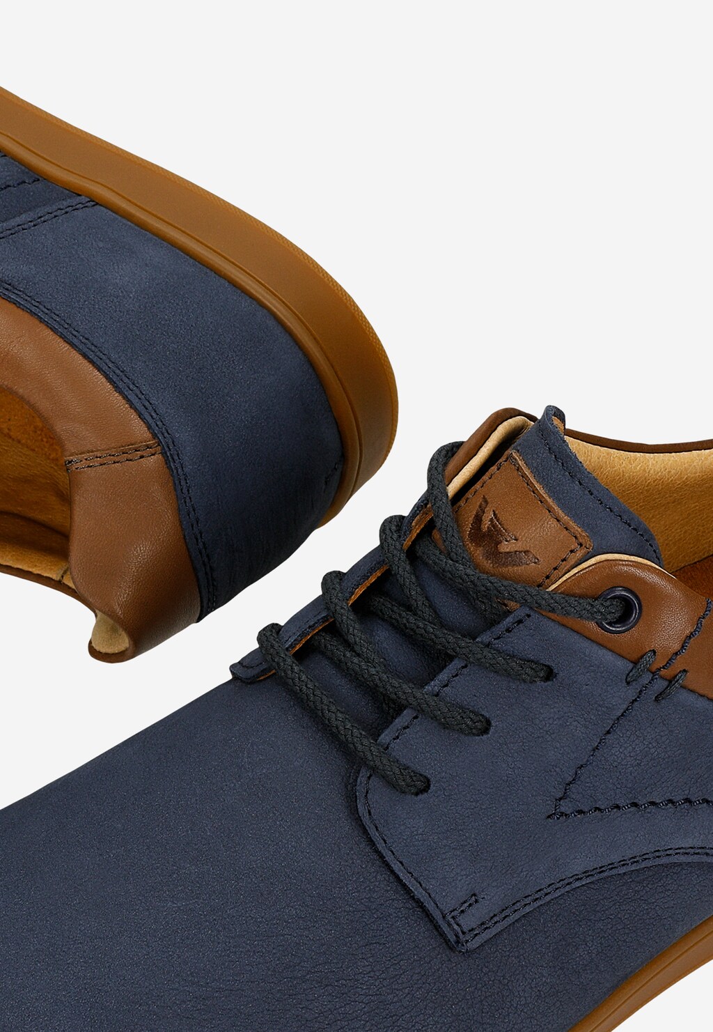 Tmavě modré pánské polobotky z nubuku s hnědými doplňky 10253-26 Widok 7