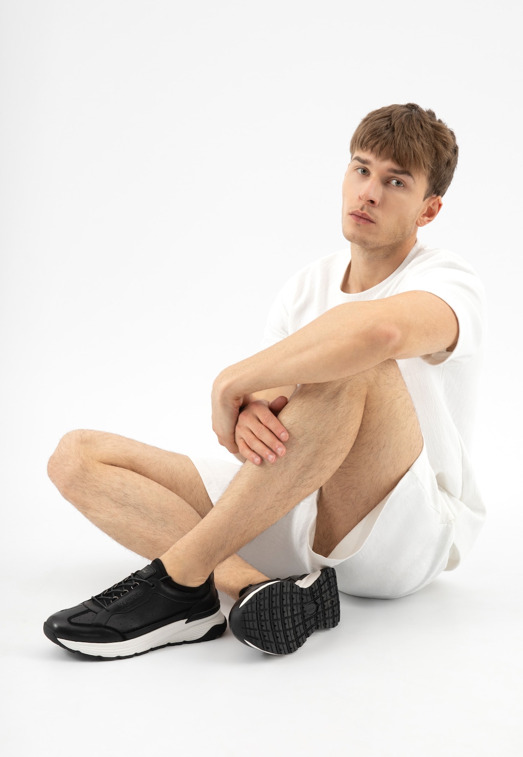 Černé kožené pánské sneakery s bílou podrážkou 10242-51 Widok 1