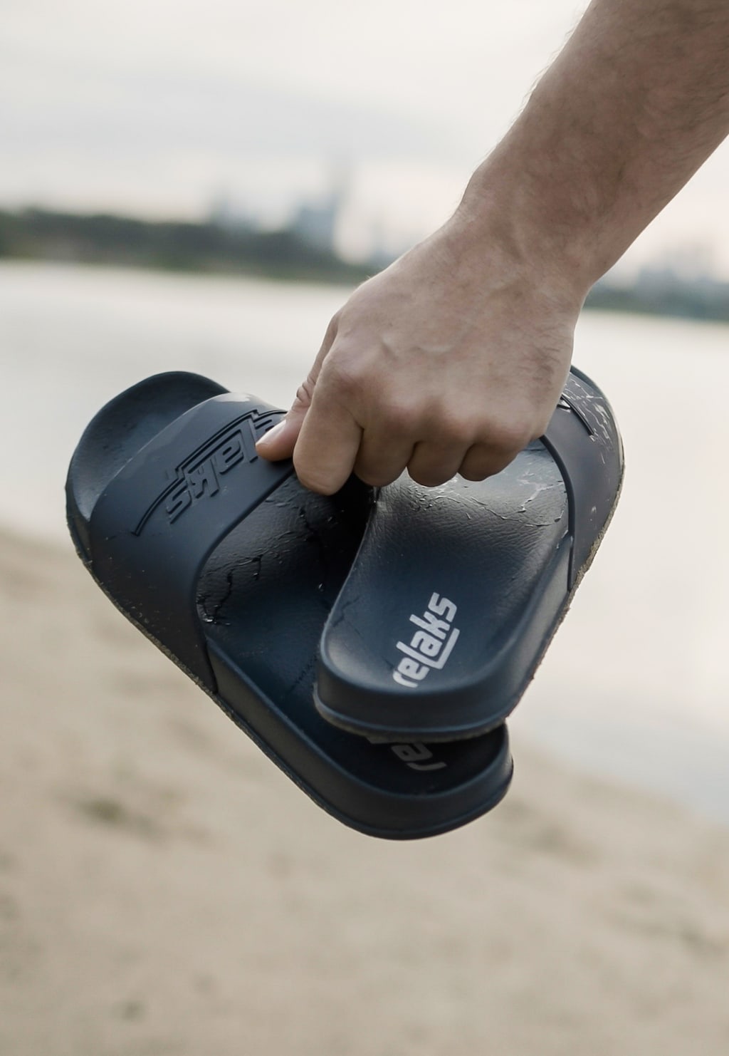 Čierne šľapky RELAKS s matným povrchom R34008-11 Widok 1