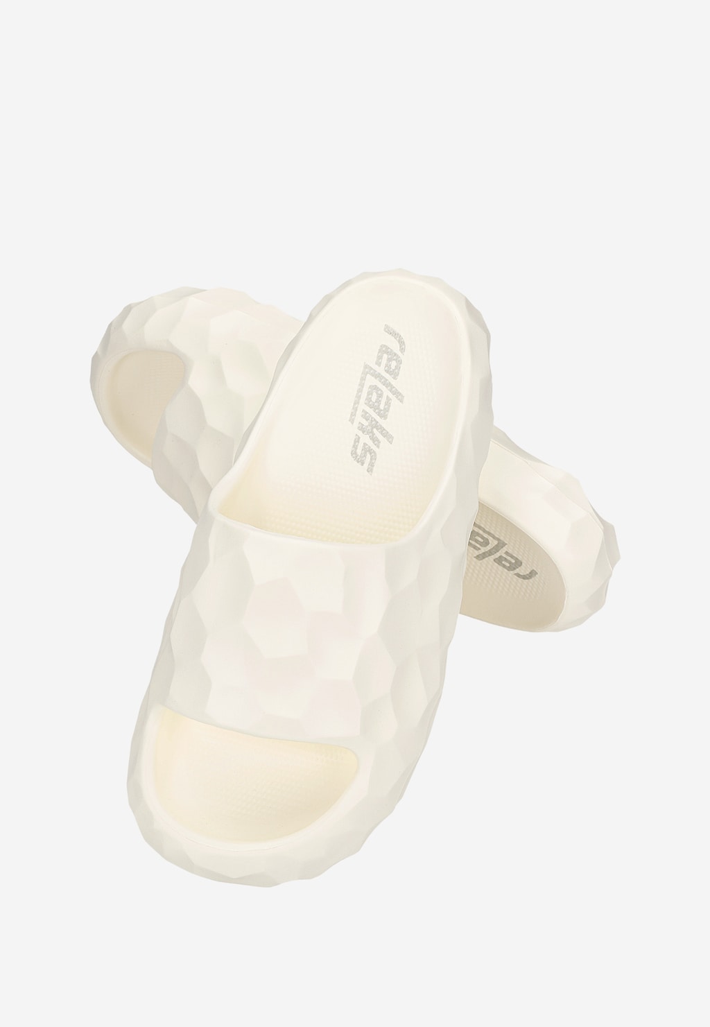 Biele šľapky s reliéfnou textúrou a hrubou podrážkou RELAKS R34007-19 Widok 7