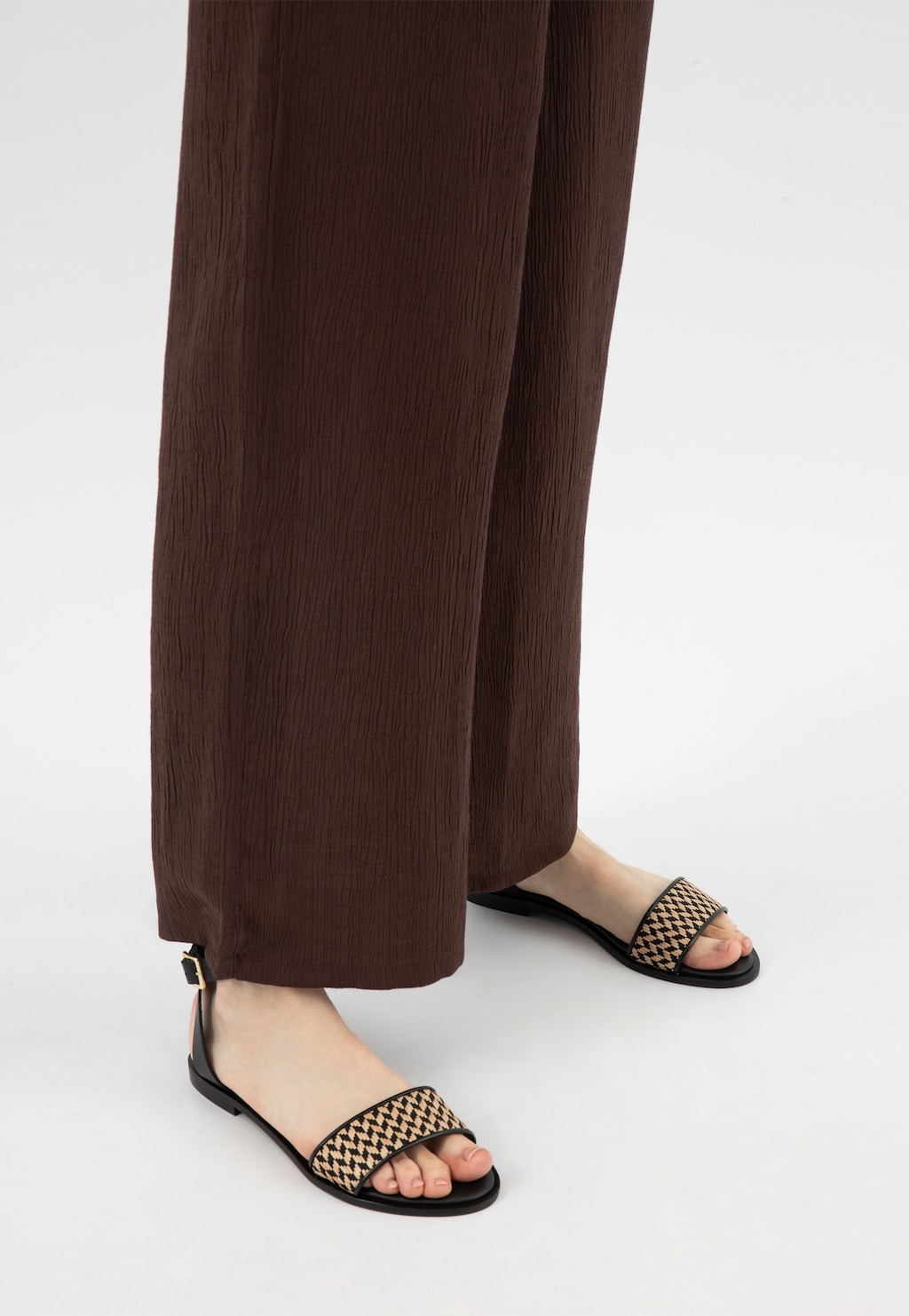 Černé dámské sandály s pleteným béžovým vzorem 76245-80 Widok 7