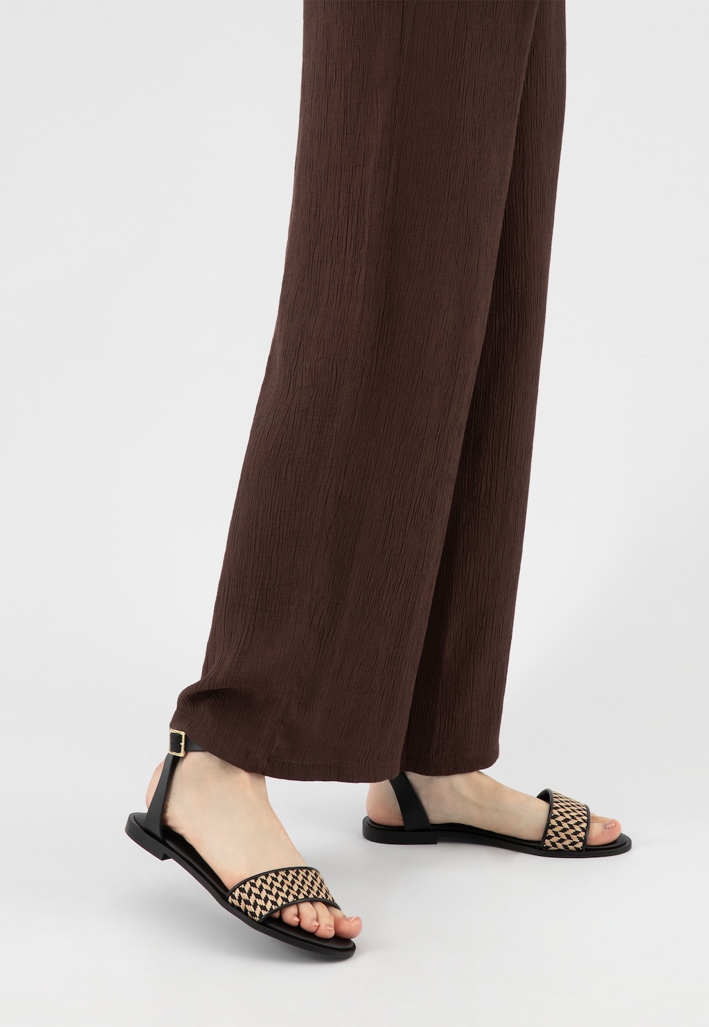 Černé dámské sandály s pleteným béžovým vzorem 76245-80 Widok 8