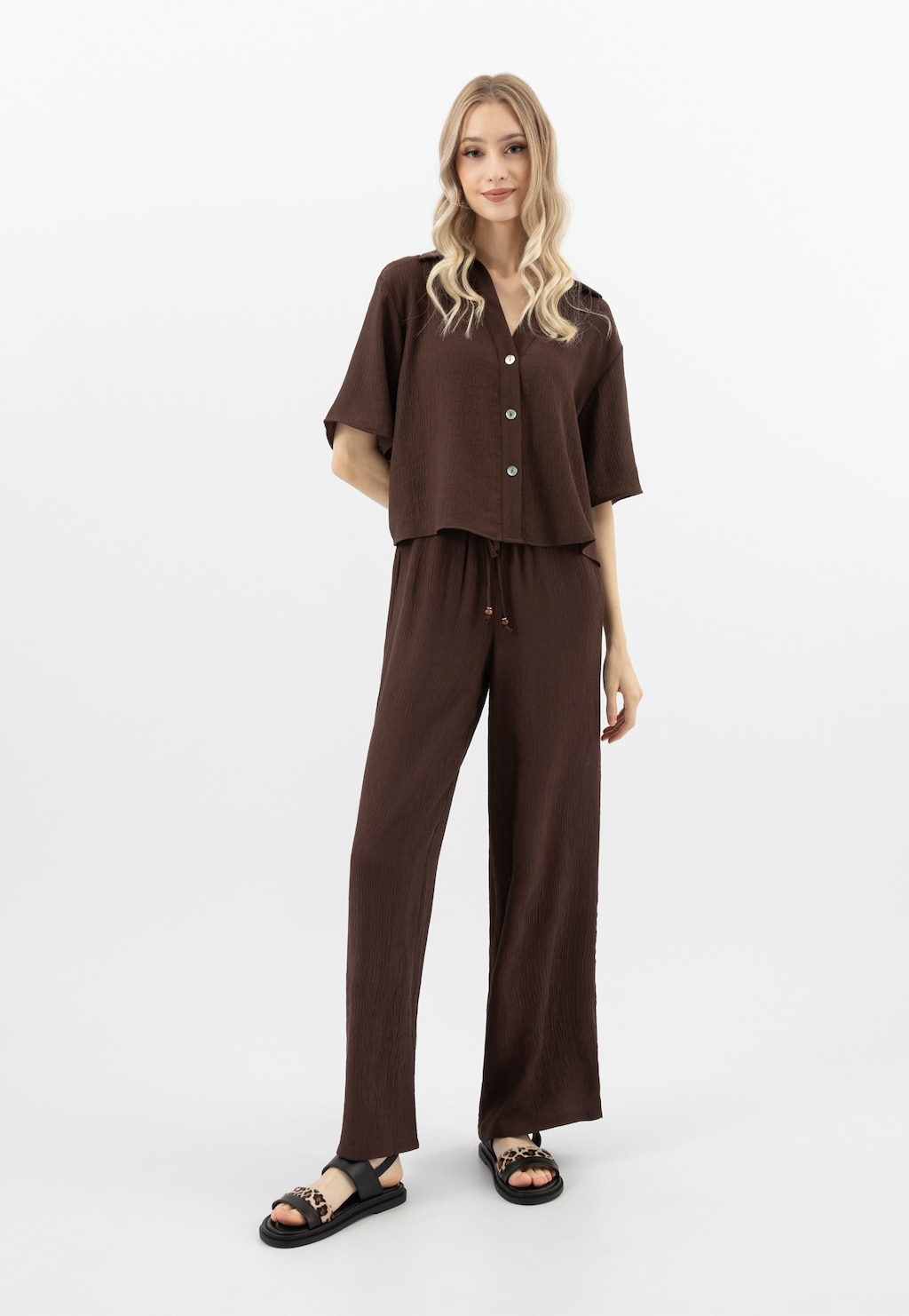 Czarne sandały z paskiem w panterkę 76214-51 Widok 1