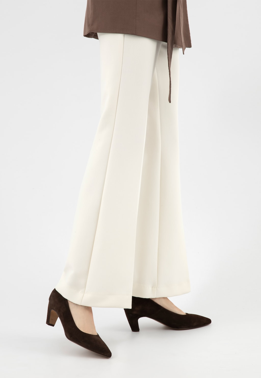 Ciemnobrązowe eleganckie czółenka damskie z weluru 35172-62 Widok 8