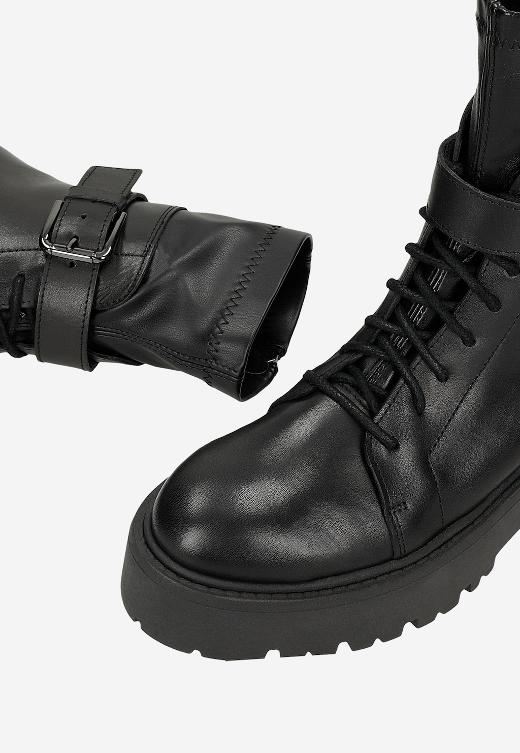 Czarne trzewiki damskie z elastyczną cholewką 64136-81 Widok 6