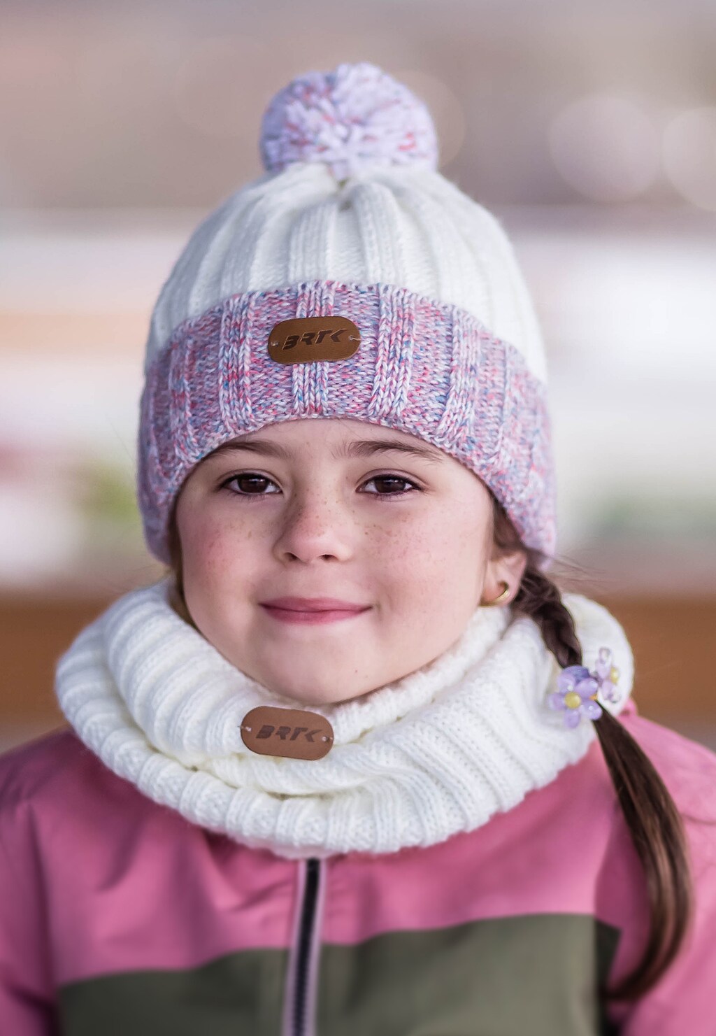 Bielo-farebný set čiapka + šál + rukavice BARTEK 85600-19 Widok 7