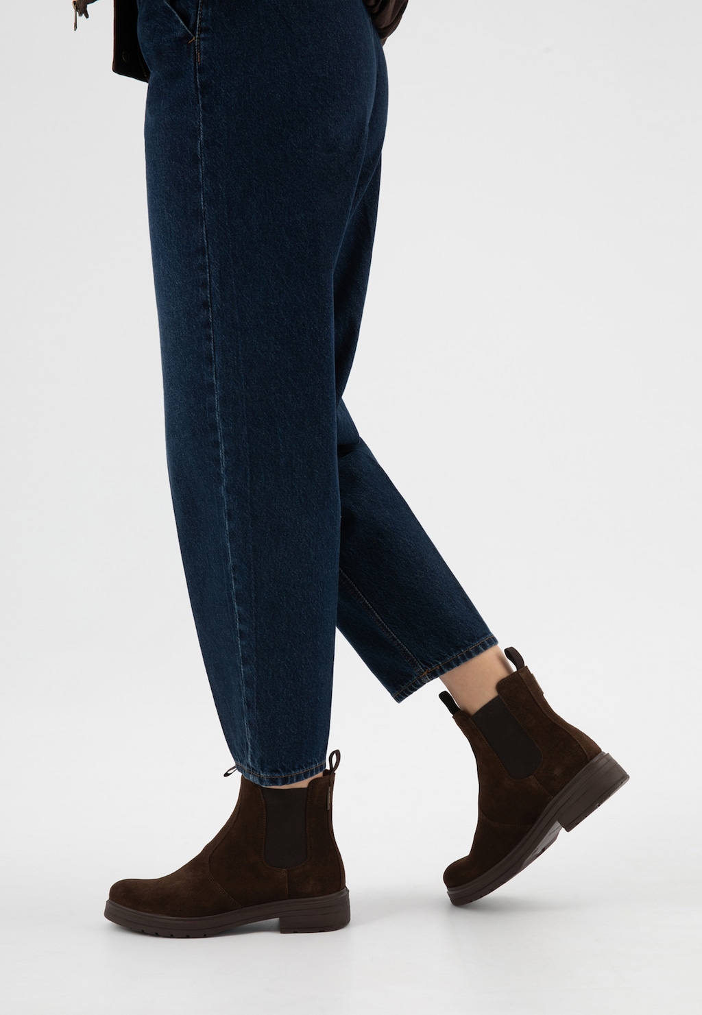 Hnedé jesenné dámske kotníkové topánky z lícovky 55089-62 Widok 8