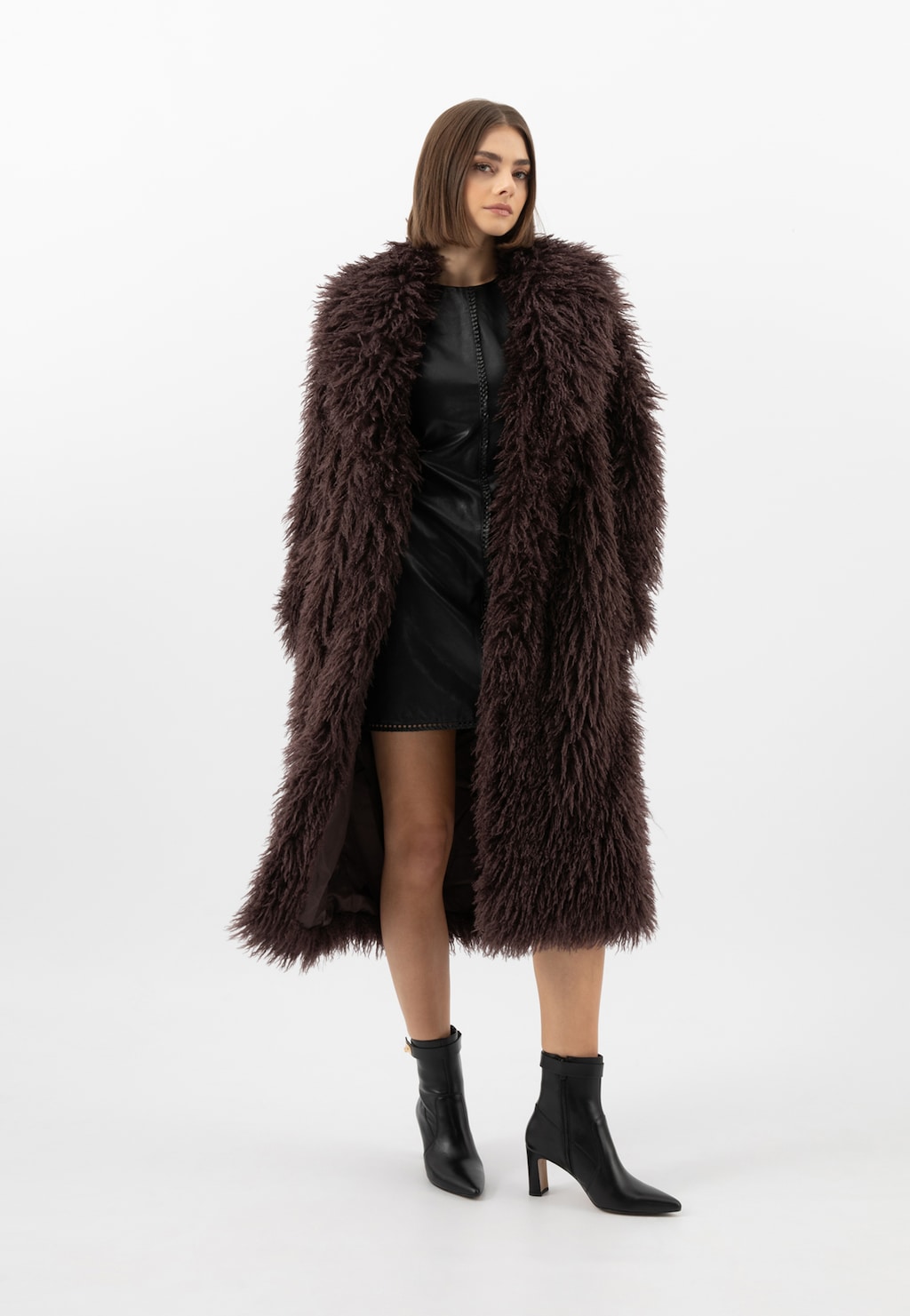 Czarne skórzane botki damskie ze zdejmowanym paskiem 55316-51 Widok 10