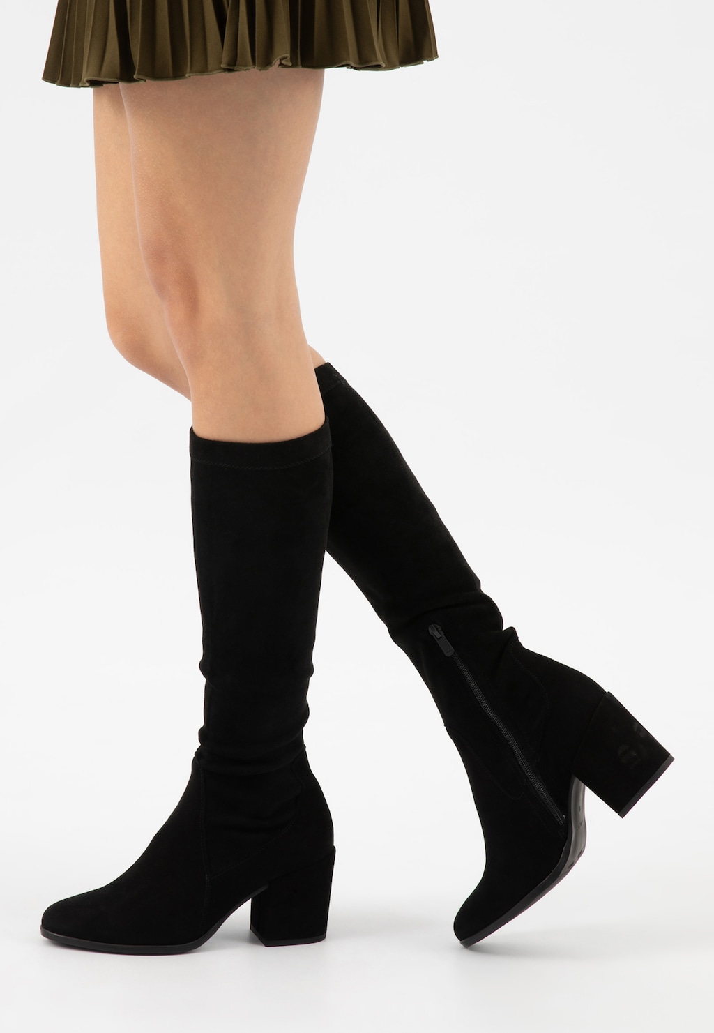 Czarne welurowe kozaki z elastyczną cholewką 71148-81 Widok 7