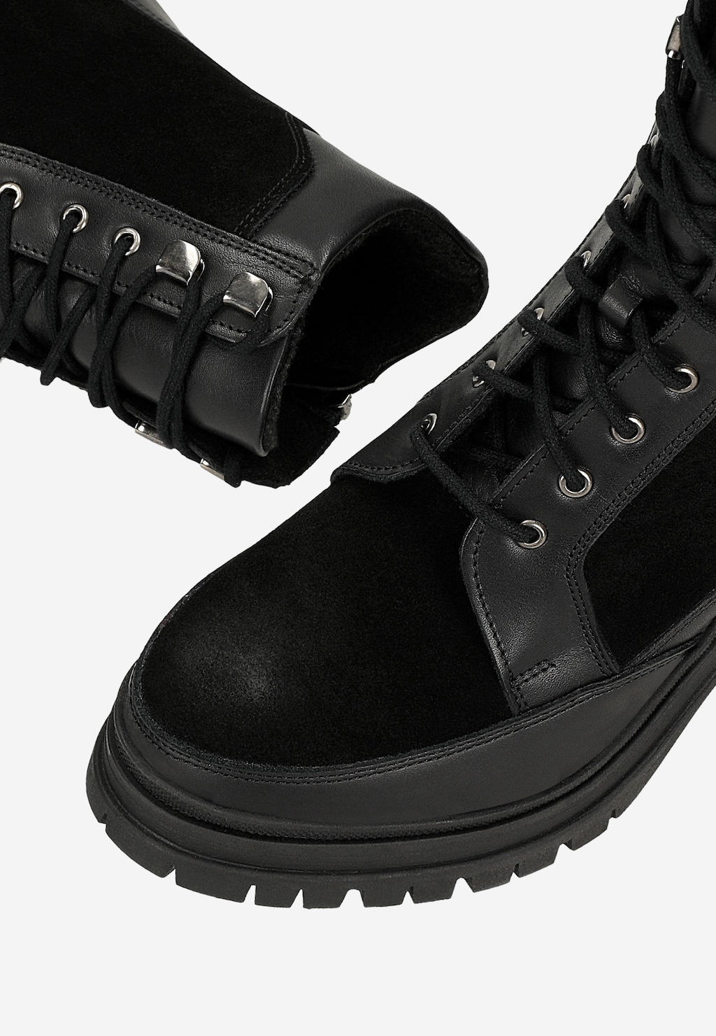 Čierne dámske kotníkové topánky na podpätku z kombinovaných koží 64156-71 Widok 7